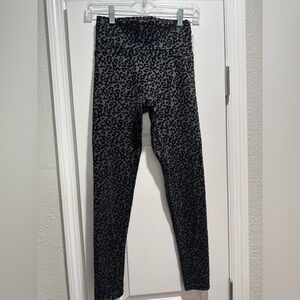 ECHT Woman’s Embossed Black and Gray Leopard Print Leggings Size M